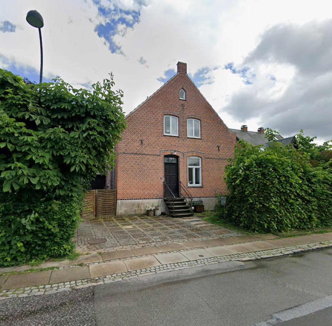 Villa med ny åbning i bærende væg i Charlottenlund